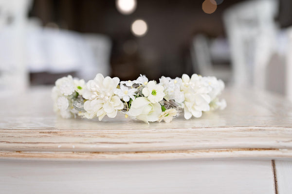 Floral headband for first communion Communion headband Girls headband Floral accessories Hair flowers Hair accessories Magaela Handmade