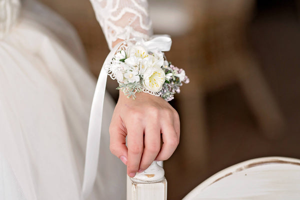 First holy communion bracelet Wrist corsage for girls Ivory Ribbon Bridesmaid bracelet Magaela accessories White flower bracelet