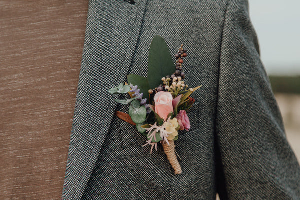 Flower boutonniere for groom Wedding corsage Men's accessories Romantic boutonniere Handmade groom's boutonniere Wedding accessories