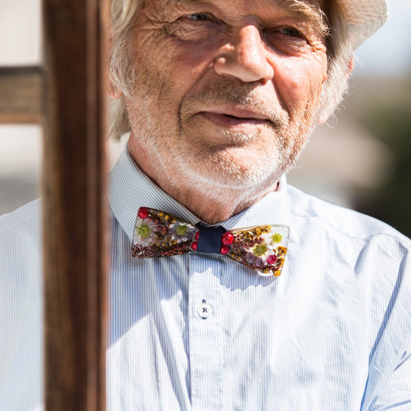 Wedding wooden bow tie