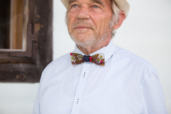 Wedding wooden bow tie