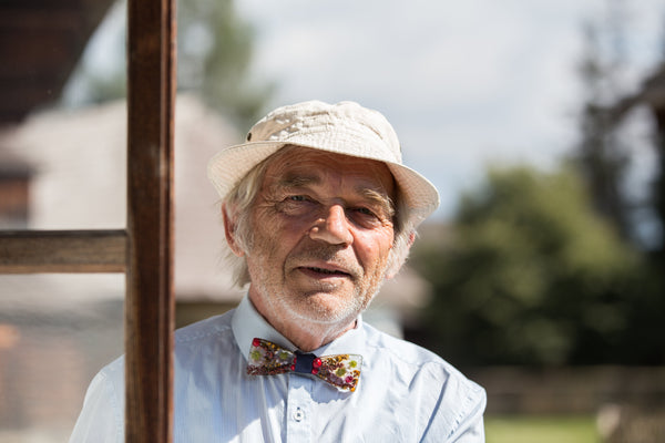 Wedding wooden bow tie