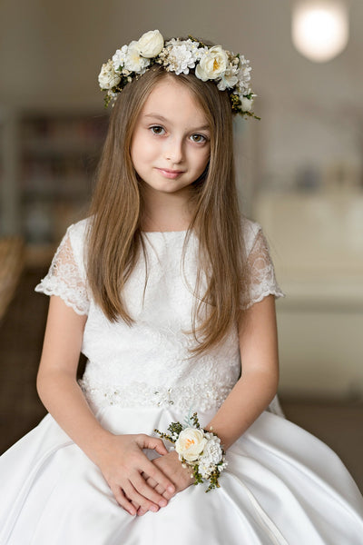 Hair crown with long veil for first holy communion White floral wreath Floral accessories Hair accessories Magaela Handmade