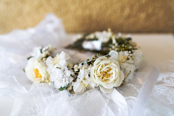 Hair crown with long veil for first holy communion White floral wreath Floral accessories Hair accessories Magaela Handmade