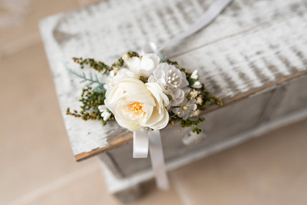 Flower communion bracelet Adjustable Bridesmaid bracelet Magaela accessories White floral bracelet 2021 Holy communion Flower girl Flower bracelet