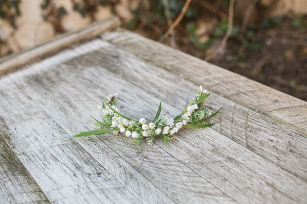 White and green floral hair arrangement Flower hair vine Hair flowers Wedding hair accessories Hair wreath Bridal accessories Handmade