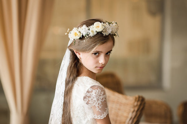 Hair crown with long veil for first holy communion White floral wreath Floral accessories Hair accessories Magaela Handmade