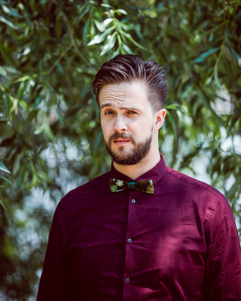 Greenery wooden resin bow tie with fern and succulents Men's accessories Wedding accessories Floral wooden bow tie Magaela accessories Resin