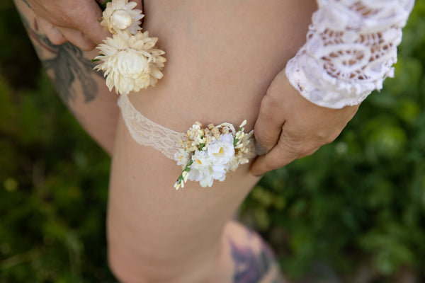 Beige and cream wedding garter Bridal floral garter Handmade garter for bride Ivory wedding garter Magaela accessories Handmade garter