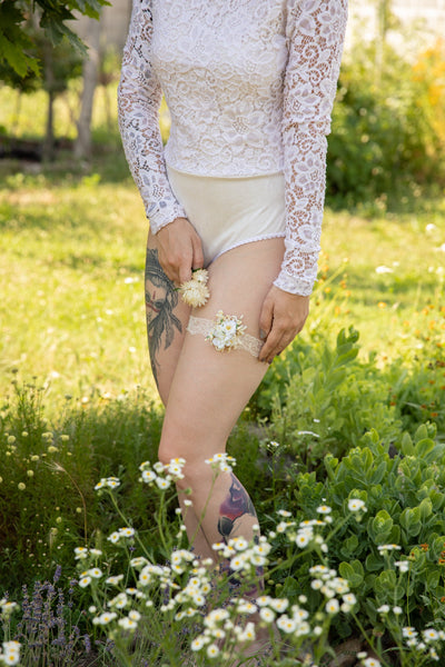 Beige and cream wedding garter Bridal floral garter Handmade garter for bride Ivory wedding garter Magaela accessories Handmade garter