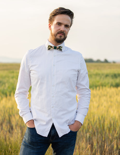 Green and white wooden resin bow tie Natural bow tie Men's accessories Wedding accessories Floral wooden bow tie Magaela accessories Resin