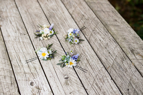Meadow floral hair pins Bridal flower arrangement Hair accessories in blue and beige colours Bridal accessories Hair flowers Wedding accessories