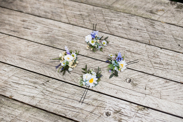 Meadow floral hair pins Bridal flower arrangement Hair accessories in blue and beige colours Bridal accessories Hair flowers Wedding accessories