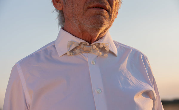 Silver and ivory bow tie with pearls and glitters