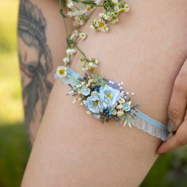 Blue and ivory lace garter