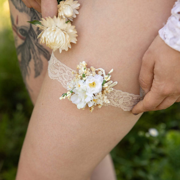 Beige and cream wedding garter Bridal floral garter Handmade garter for bride Ivory wedding garter Magaela accessories Handmade garter
