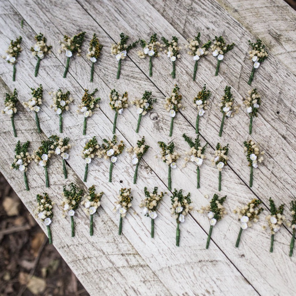 Mini boutonnieres for wedding guests Greenery baby's breath Wedding accessories Floral boutonnieres Groom's accessories Groom's corsage Best men boutonniere