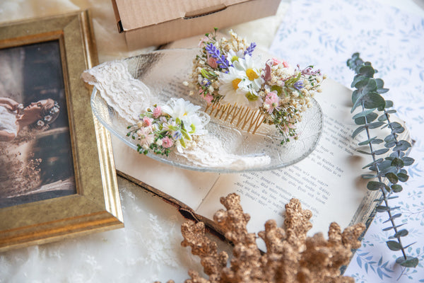 Meadow daisy bridal garter