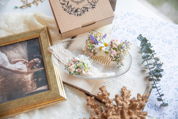 Meadow daisy bridal garter