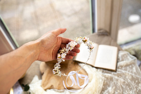 First Holy Communion jewellery Holy communion hair crown Flower bracelet Communion flower wreath Hair accessories Magaela Handmade