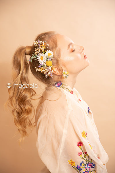 Meadow daisy wedding hair comb Bridal flower hair comb with daisies Hair accessories Wedding accessories Magaela Comb for Bride Spring wedding 2021