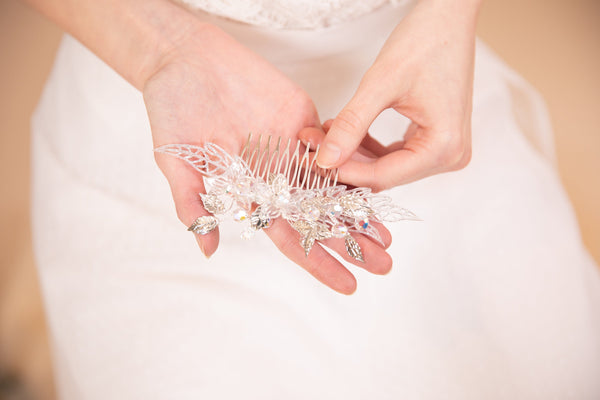 Wedding hair comb with Swarovski crystals Bridal hair comb Flower hair comb Wedding accessories Hair accessories Swarovski hair comb