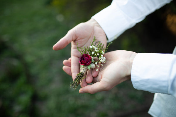 Burgundy boutonniere Groom's corsage Burgundy and ivory buttonhole Flower boutonniere for groom Handmade Magaela accessories