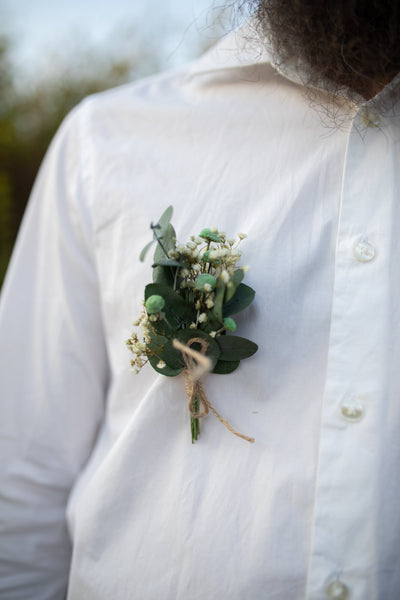 Greenery groom's boutonniere Wedding boutonniere Flower accessories Eucalyptus boutonniere Flower buttonhole Groomsmen Magaela accessories