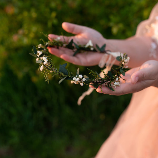 Natural greenery wedding hair crown Bridal flower hair wreath Baby's breath Magaela accessories Handmade hair wreath Greenery Wedding