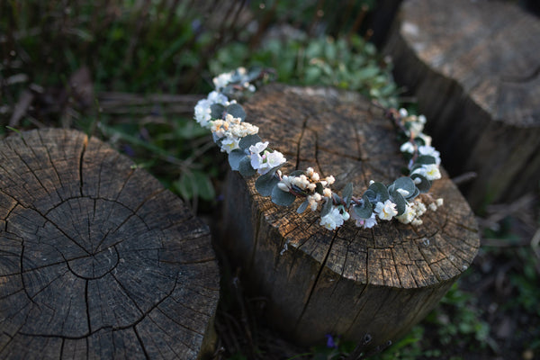 Greenery flower wreath with baby's breath flowers Flower half crown with eucalyptus Bridal hair wreath Wedding half wreath Magaela accessories