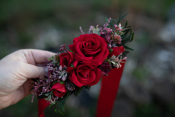 Wedding belt with red roses
