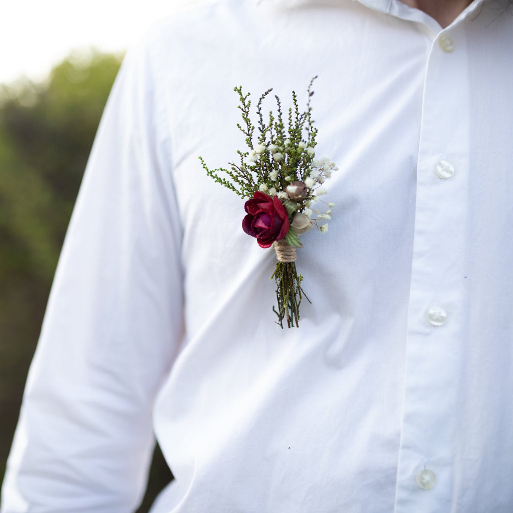 Burgundy boutonniere Groom's corsage Burgundy and ivory buttonhole Flower boutonniere for groom Handmade Magaela accessories