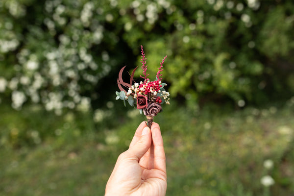 Wedding boutonniere Burgundy flower boutonniere Dusty heather purple boutonniere Wedding accessories Red wine wedding Bridal inspiration