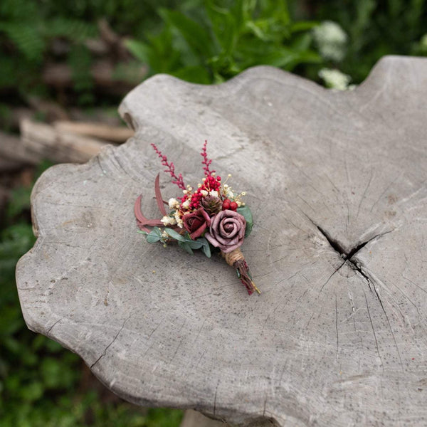 Wedding boutonniere Burgundy flower boutonniere Dusty heather purple boutonniere Wedding accessories Red wine wedding Bridal inspiration
