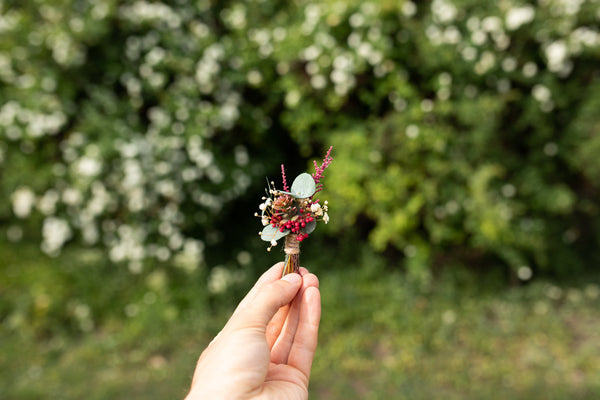 Wedding boutonniere Burgundy flower buttonhole Woodland corsage Bestman Wedding accessories Red wine wedding Bridal inspiration