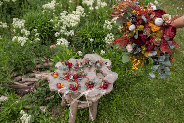 Mini autumn boutonnieres for wedding guests Fall buttonholes Wedding accessories Witness Groomsman corsages Magaela Accessories
