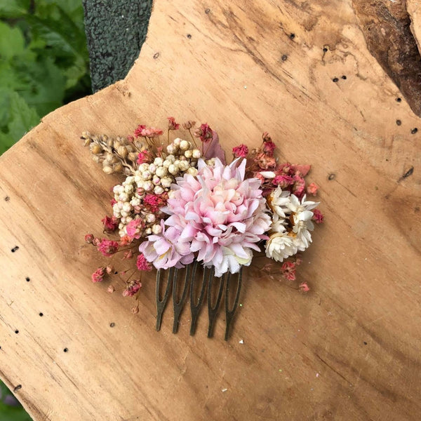Pastel wedding hair comb Pink Bridal flower comb Magaela accessories Romantic flower jewellery Baby's breath comb Wedding 2021