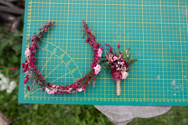 Romantic pink and burgundy boutonniere Wedding red boutonniere Groom's boutonniere Flower accessories Wedding accessories Magaela Handmade