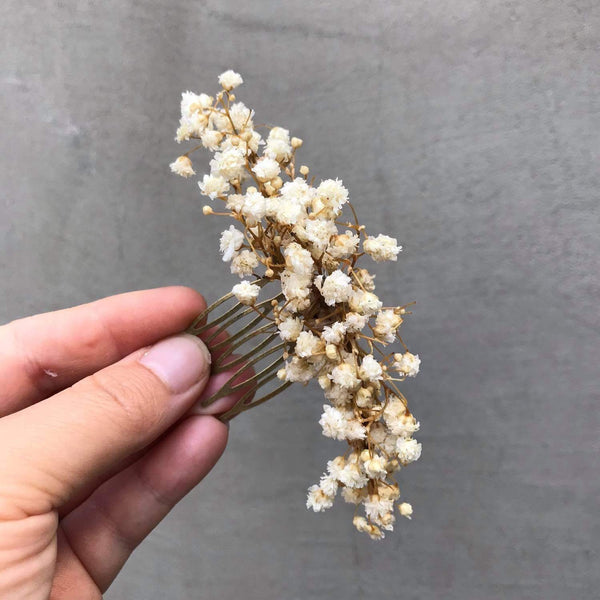 Off white wedding flower comb Beige bridal hair comb Decorative baby's breath comb Flower accessories Magaela Preserved flowers Bridal comb