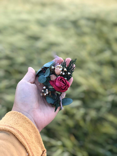 Burgundy boutonniere Eucalyptus boutonniere for groom Accessories for groom Wedding accessories Magaela Wedding 2021 Groom's corsage