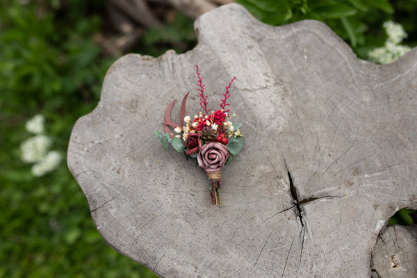 Wedding boutonniere Burgundy flower boutonniere Dusty heather purple boutonniere Wedding accessories Red wine wedding Bridal inspiration