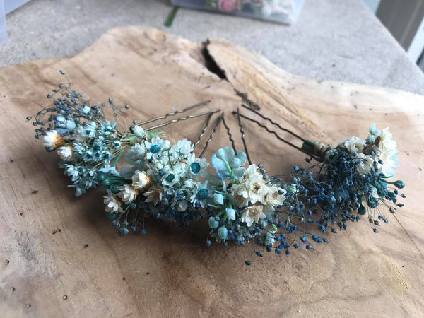 Blue and white flower hairpins Dried flower bridal hair pins Wedding floral accessories White hair pins Magaela accessories Bridal accessories