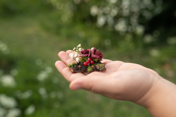 Wedding burgundy flower hair clip Bridal accessories Baby's breath clip Magaela accessories Wedding flower clip Red wine hair piece Handmade