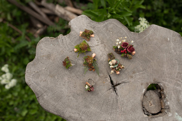 Wedding burgundy flower hair clip Bridal accessories Baby's breath clip Magaela accessories Wedding flower clip Red wine hair piece Handmade