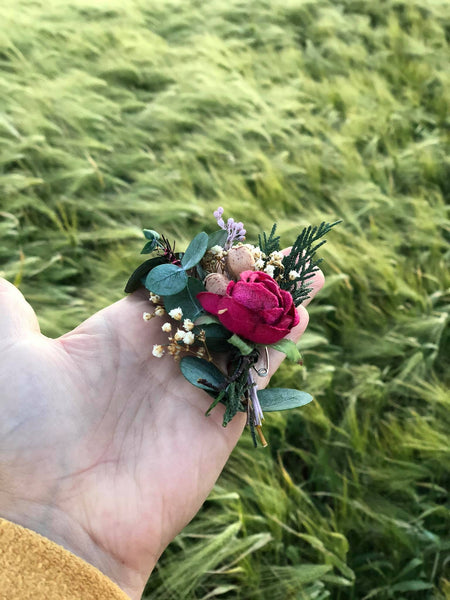 Burgundy boutonniere Eucalyptus boutonniere for groom Accessories for groom Wedding accessories Magaela Wedding 2021 Groom's corsage