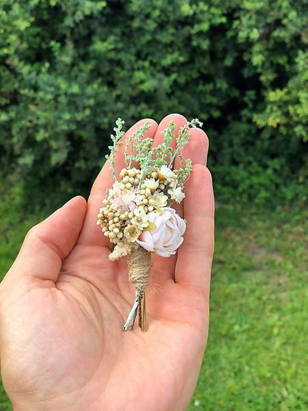 Pastel wedding boutonniere Bridal flower buttonhole Magaela accessories Romantic corsage for groom Baby's breath  Wedding 2021