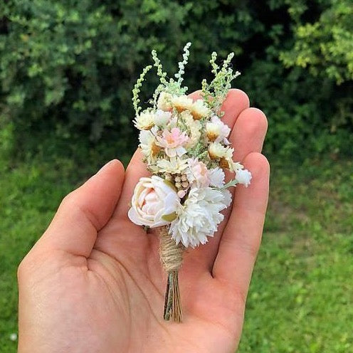 Pastel wedding boutonniere Bridal flower buttonhole Magaela accessories Romantic corsage for groom Baby's breath  Wedding 2021