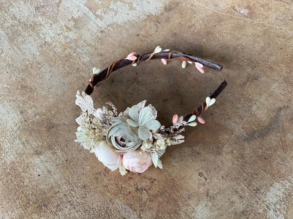 Pastel flower headband Wedding flower hairband Bridal accessories Blush headband for bride Magaela accessories Bridal headband Headpiece