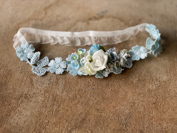 Blue and white wedding garter Bridal floral garter Handmade garter for bride Magaela accessories Blumen Romantic wedding garter Bride to be