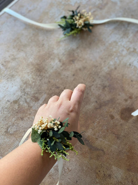 Greenery wedding bracelet Bridal flower bracelet  Flower wrist corsage for bridesmaid Magaela accessories Wedding accessories Flower jewelry